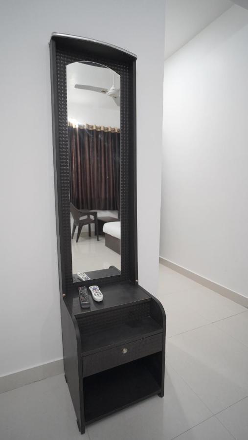 אודייפור Hotel Badam Palace מראה חיצוני תמונה
