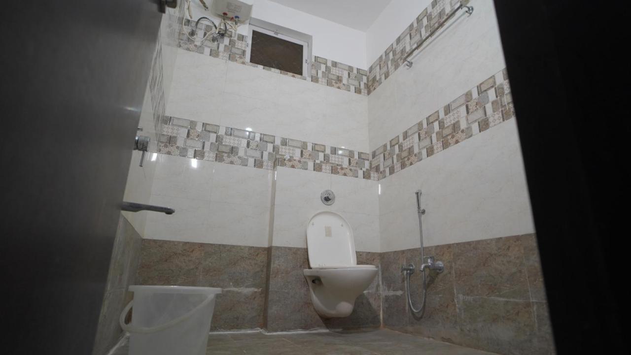 אודייפור Hotel Badam Palace מראה חיצוני תמונה