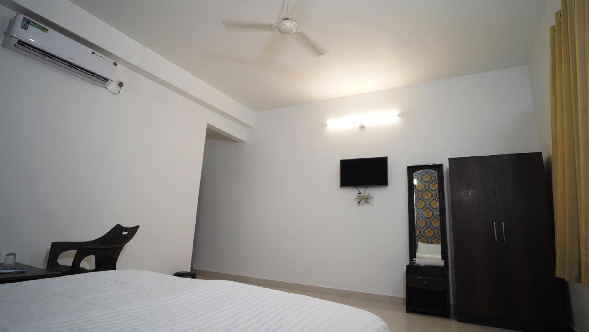 אודייפור Hotel Badam Palace מראה חיצוני תמונה